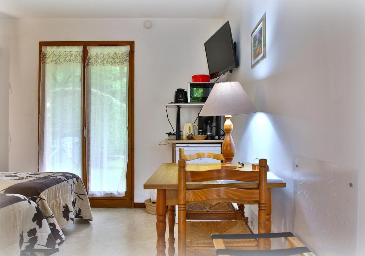 Beau Vallon - Gîte et Chambres d'Hôtes Pyrénées-Méditerranée - Pays Catalan Sahorre Exterior foto