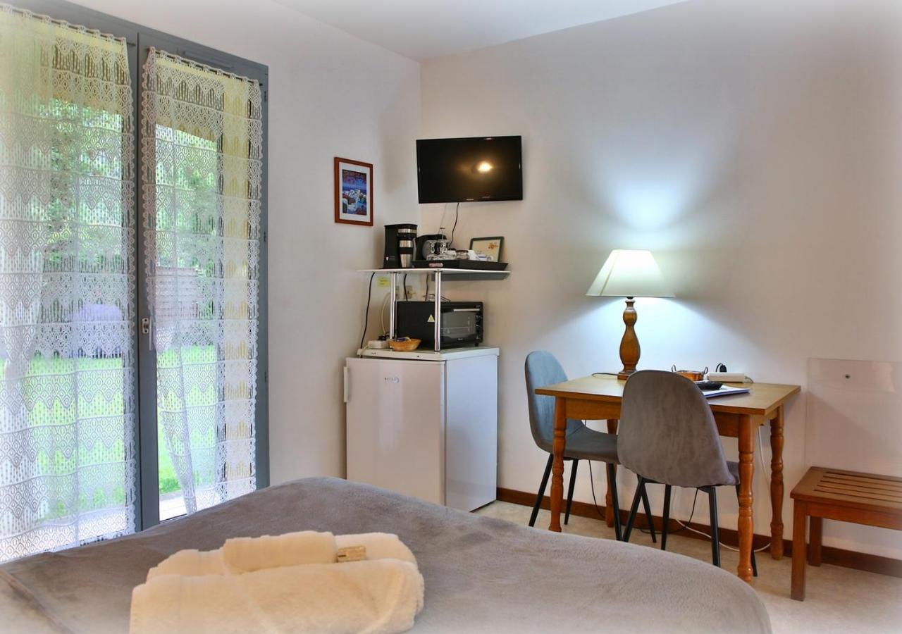 Beau Vallon - Gîte et Chambres d'Hôtes Pyrénées-Méditerranée - Pays Catalan Sahorre Exterior foto